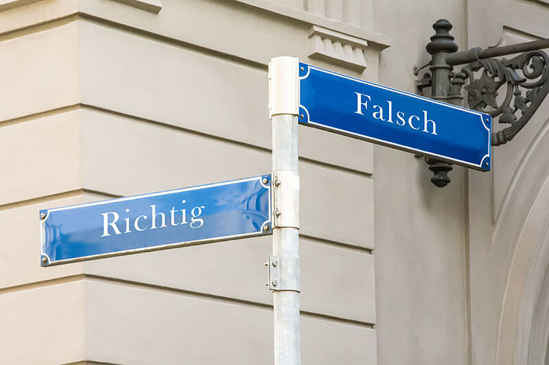 Individuelles Portfolio - Es gibt kein richtig oder falsch - Schilder mit richtig und falsch